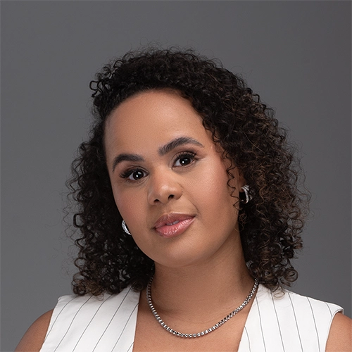 Tais Gonçalves